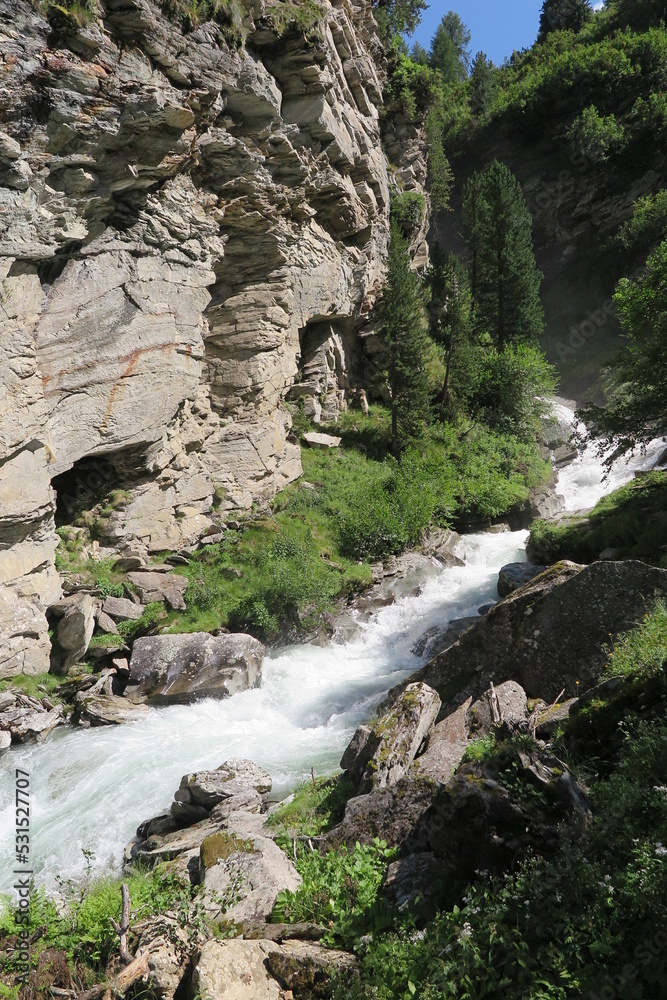 Fedoz Wasserfall bei Isola am Silser See, Graubünden