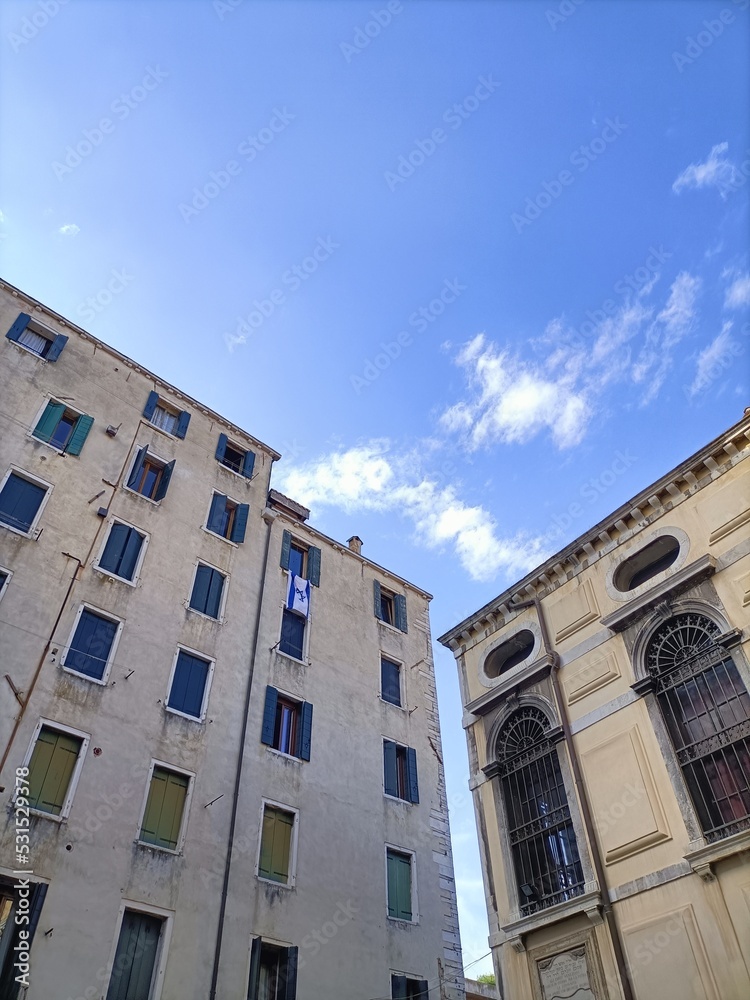 Fototapeta premium facade of a building