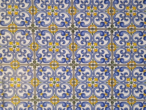 Seamless colorful traditional mediterranen floor and wall tiles with floral design for kitchen, livingroom or bathroom