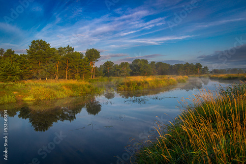 Rzeka kamienna o świcie © Krzysztof Rostkowski
