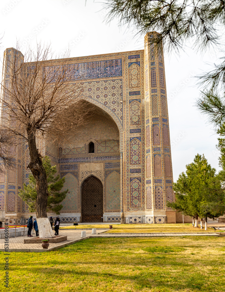 Fototapeta premium Bibi Khanum cathedral mosque. Samarkand city, Uzbekistan.