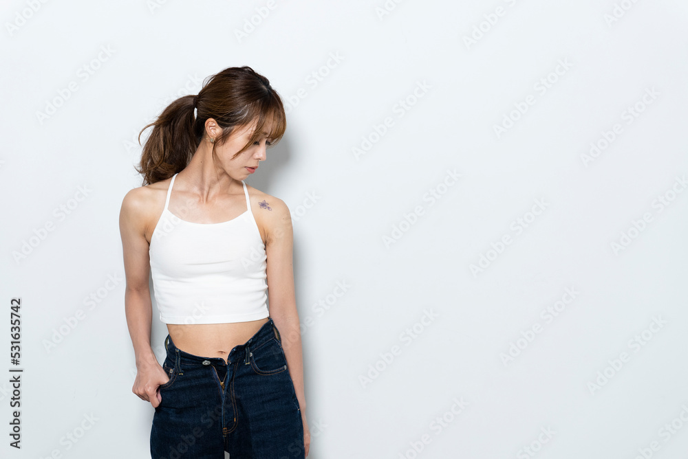 ストレッチ運動をする女性 ストレッチ運動をする女性