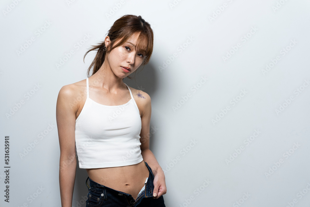 ストレッチ運動をする女性 ストレッチ運動をする女性