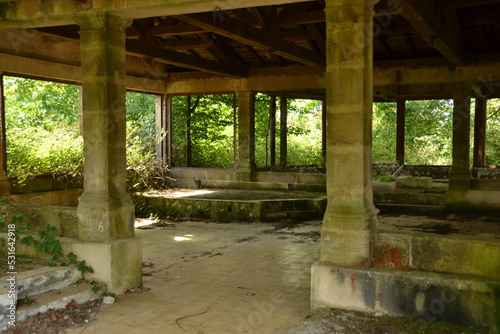 Parc d'attractions abandonné, parc de loisirs à Pont-sur-l'Ognon en Haute-Saône