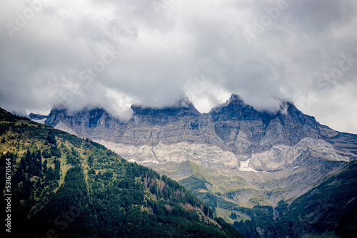Fototapeta Naklejka Na Ścianę i Meble -  Les Alpes Suisse autour de Val-d'Illiez Les Portes du Soleil