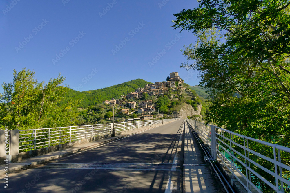 Lago di Turano, Castel di Tora. Lazio, Rieti