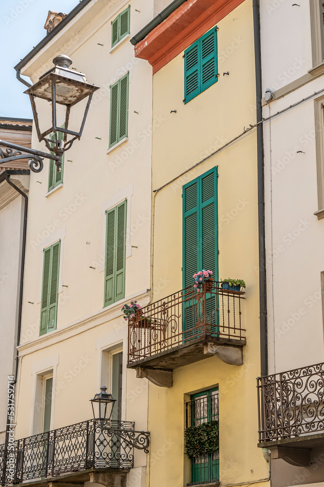 Beautiful old historic townhouses in Italy Beautiful old historic townhouses in Italy