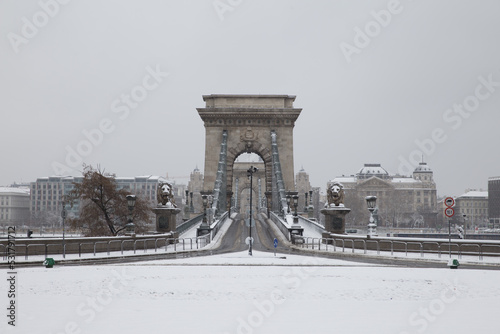 Canvas Print capital city streets budapest after a night falling a lot of snow
