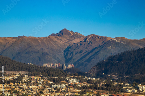 City of Quito seen from the valley of Tumbaco. In highlight the Rucu Pichincha mountain on a summer day. © Víctor Tamayo Fotos