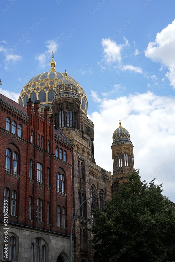 Die Kuppel der Neuen Synagoge Berlin, das Centrum Judaicum