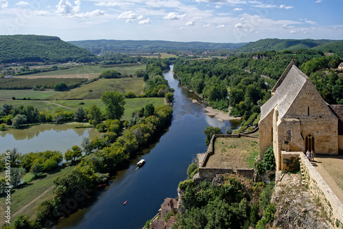 Vue plongeante sur la Dordogne