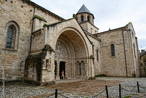 Parvis d'une église