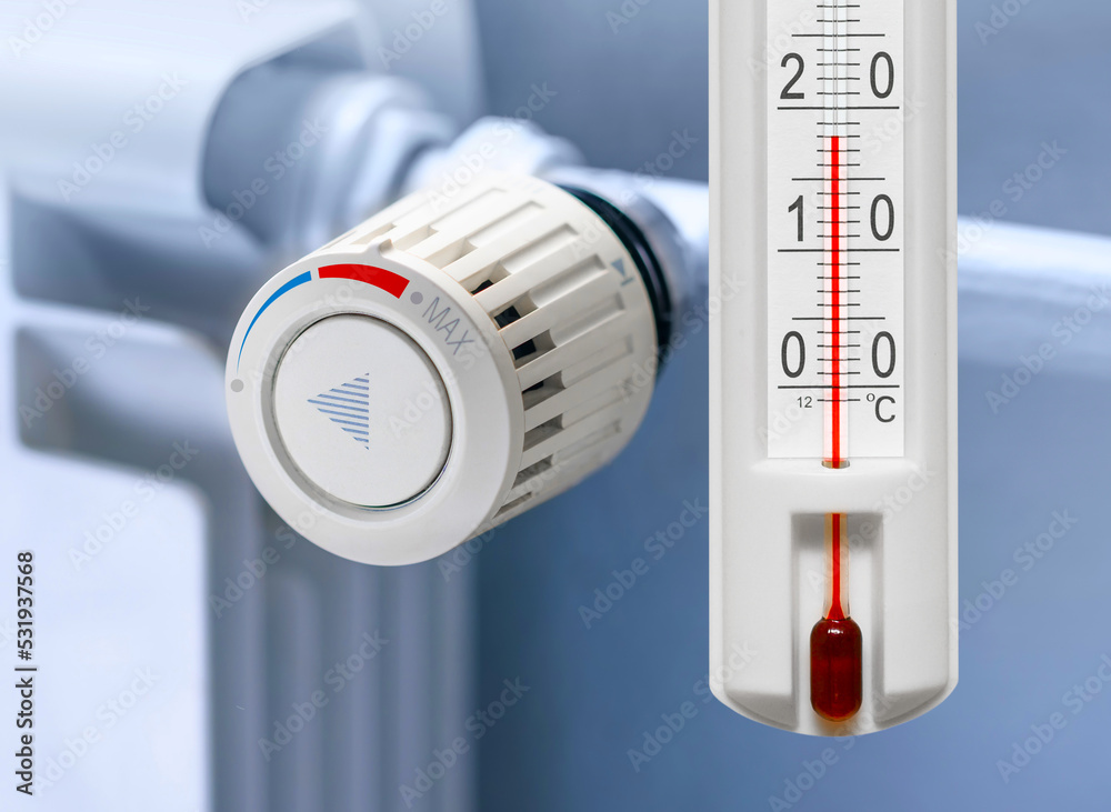 Home Heating radiator Thermostat set to low temperature - obrazy, fototapety, plakaty 