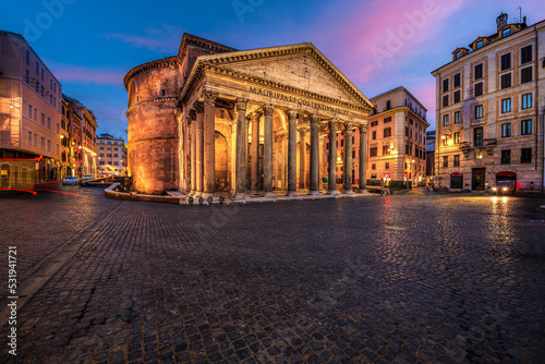 Fotografia Rome, Italy at The Pantheon, an ancient Roman Temple