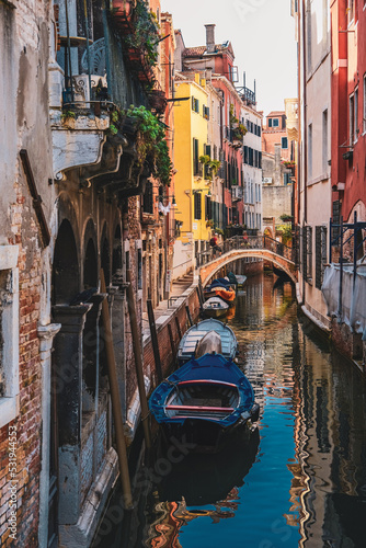 Canaux Venise gondoles © Elo Voyage