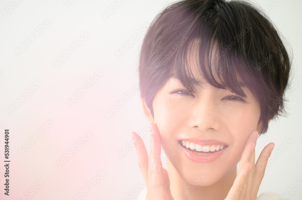 美容に使いやすい美しい女性 ピンクの前ボケあり 美容に使いやすい美しい女性 ピンクの前ボケあり