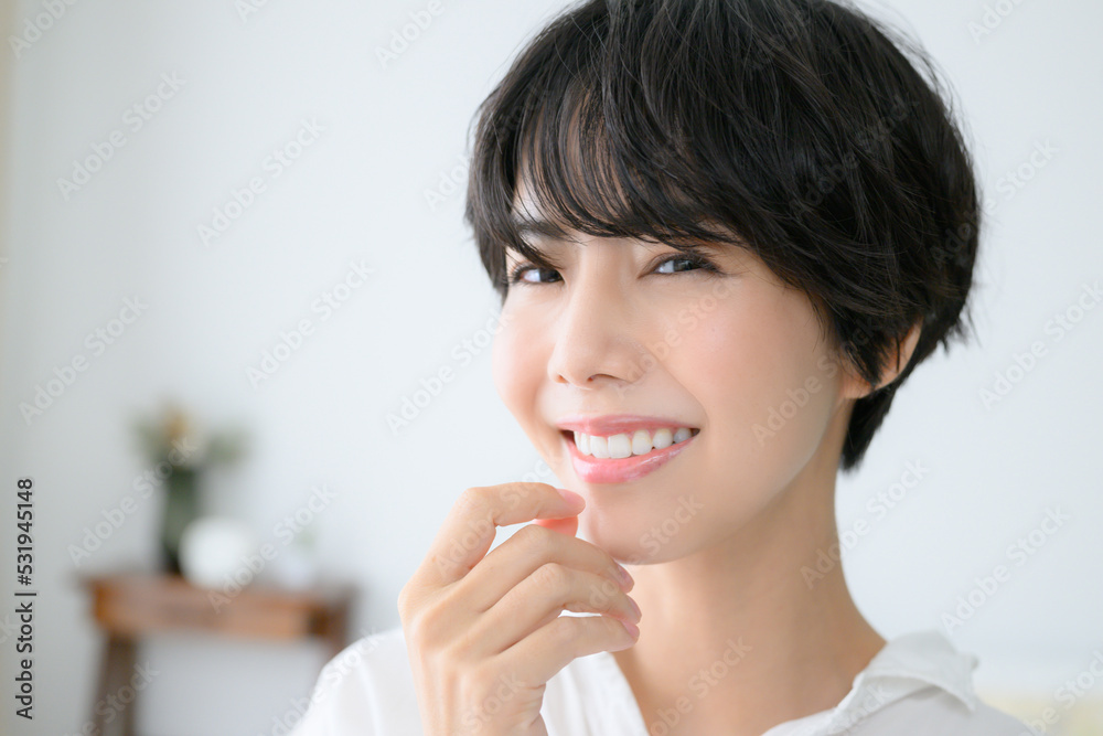 Beautiful woman, easy to use for beauty, looking at the camera. Beautiful woman, easy to use for beauty, looking at the camera.