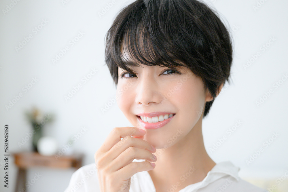 Beautiful woman, easy to use for beauty, looking at the camera. Beautiful woman, easy to use for beauty, looking at the camera.
