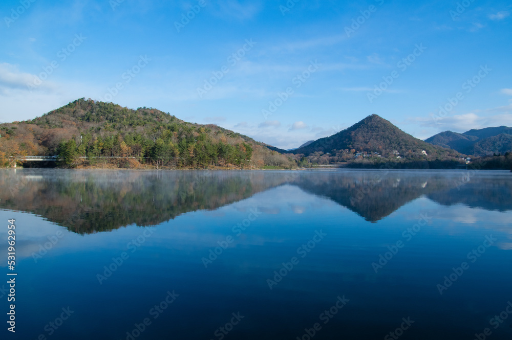 千丈寺湖（兵庫県）の夜明け