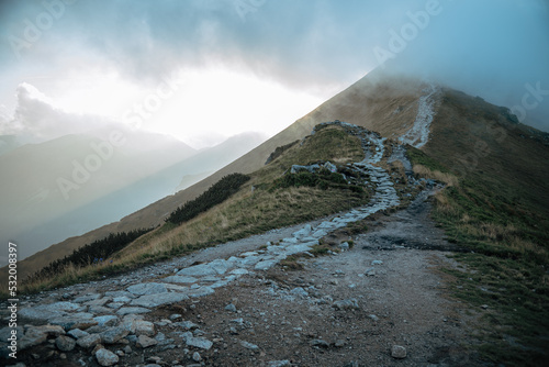Fototapeta Naklejka Na Ścianę i Meble -  The trail in the Polish Tatras