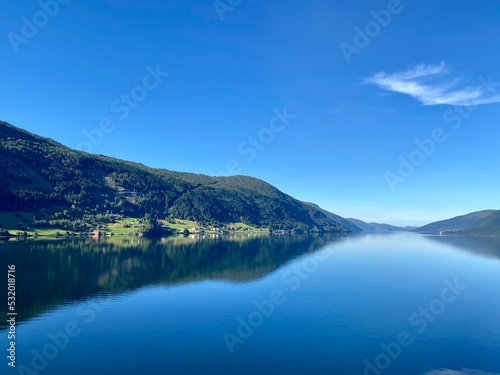 Malerischer Nordfjord, Norwegen