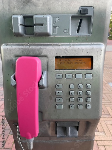 Öffentliches Münz-und Kartentelefon. photo