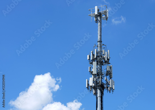 Canvastavla 5g cell phone tower