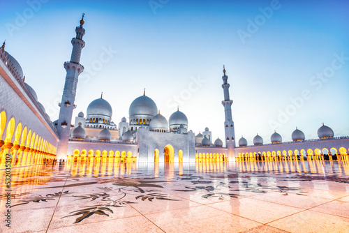 Sheikh Zayed Grand Mosque at Sunset, Abu Dhabi