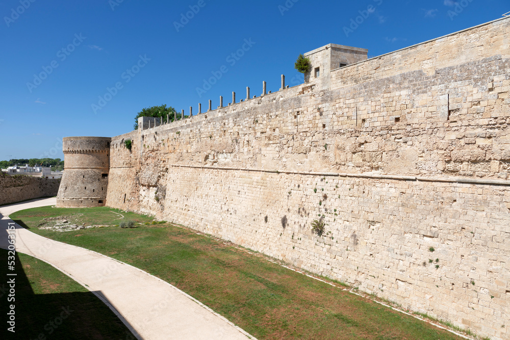 Castello di Otranto - Salento - Puglia - vista laterale