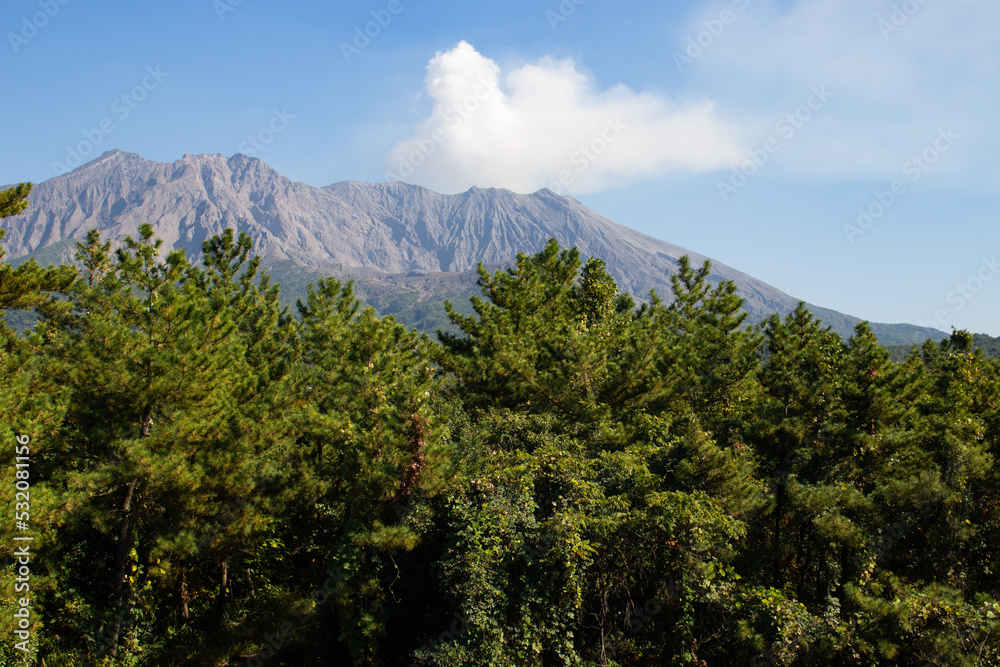 Fototapeta premium Close up of Sakurajima Volcano, Volcanic Eruption, Kagoshima, Japan