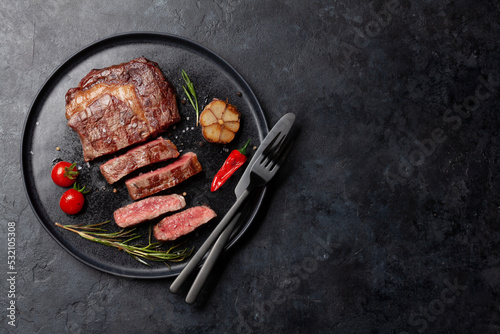 Foto Grilled ribeye beef steak