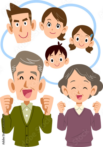 若い家族のことを思い浮かべるポジティブなシニアのカップル
