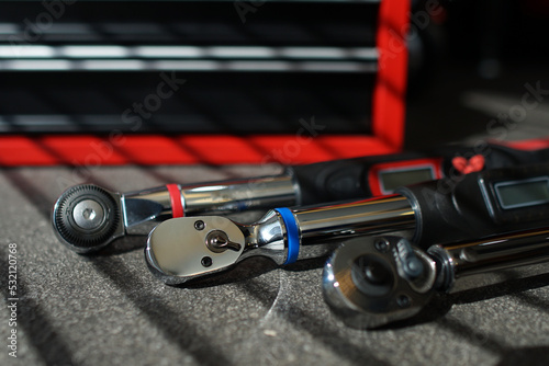 Bild auf Leinwand Tree Digital Torque wrenches  and Click Type Torque Wrench  Auto mechanic using