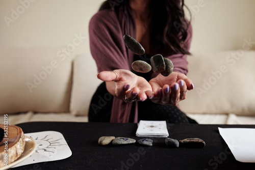 Quadro em tela Performing Divination Ritual