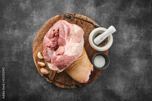 Canvas Print Raw Eisbein or ham hock, or Schweinshaxe with spices