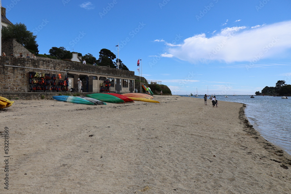La plage de Bénodet le long de l'océan atlantique, village de Benodet, département du Finistère, Bretagne, France