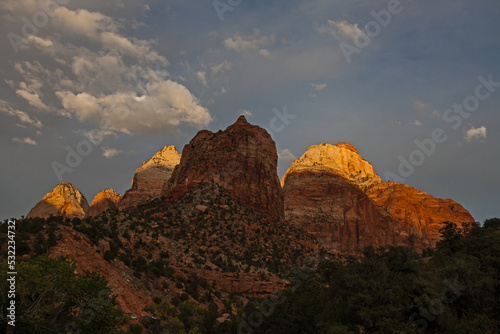 Zion landscape along the Pa'rus trail in Zion National Park 2699