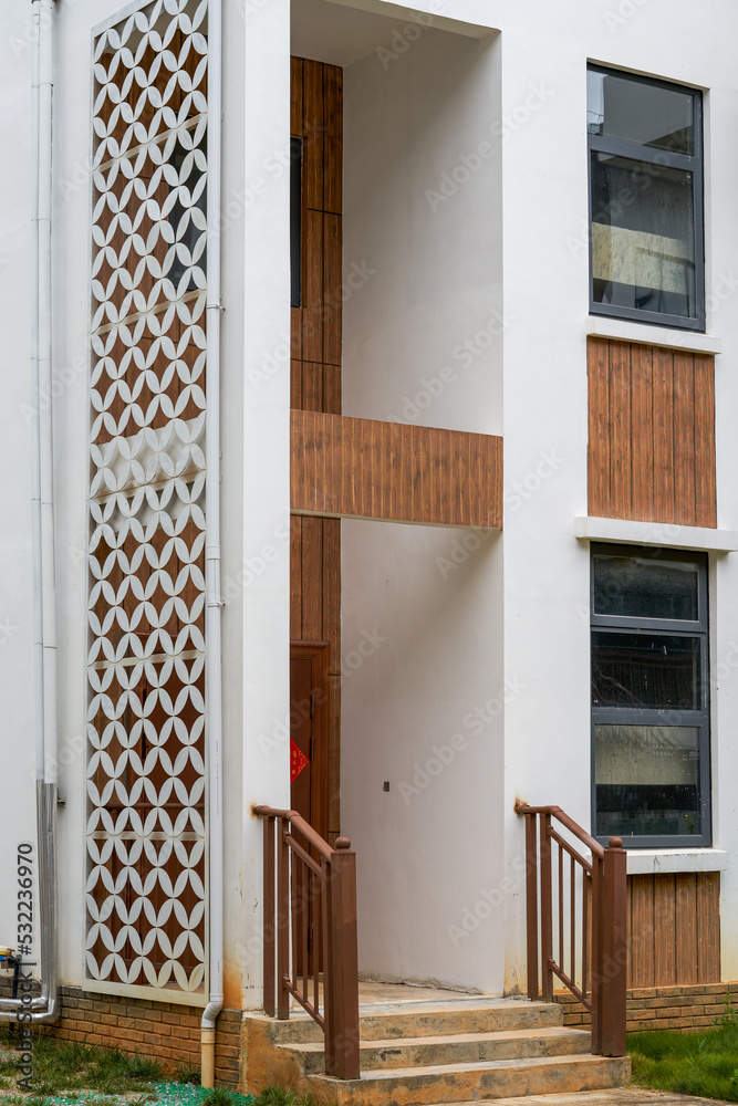 Fototapeta premium View of a luxury Chinese real estate townhouse complex