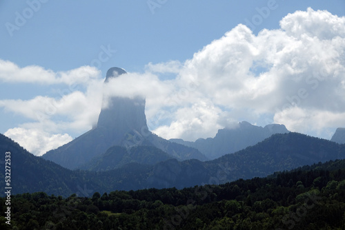 Mont Aiguille photo