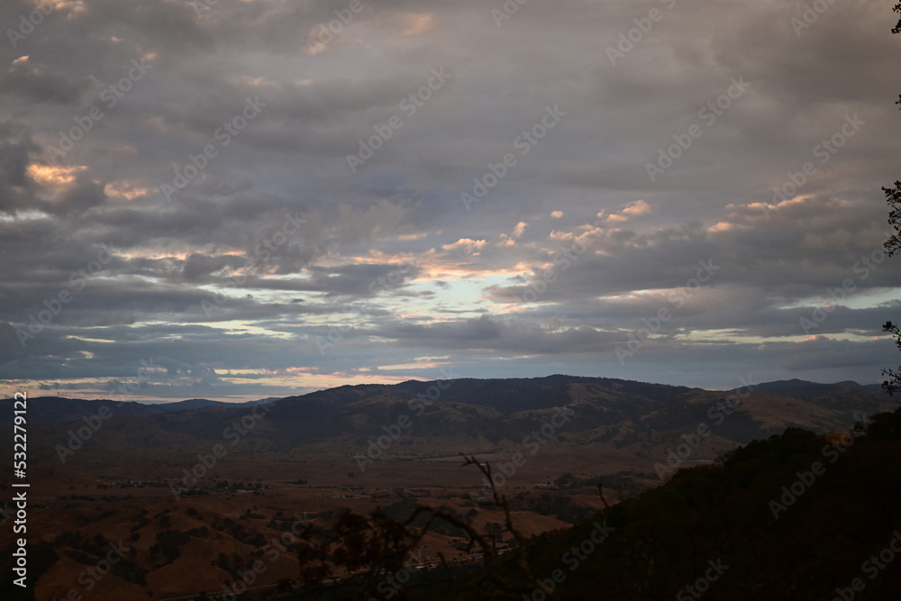 Obraz premium sunset in the mountains
