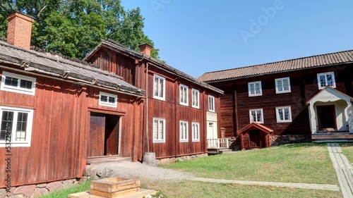 Photography maisons traditionnelles suédoises de couleur rouge et ferme traditionnelle