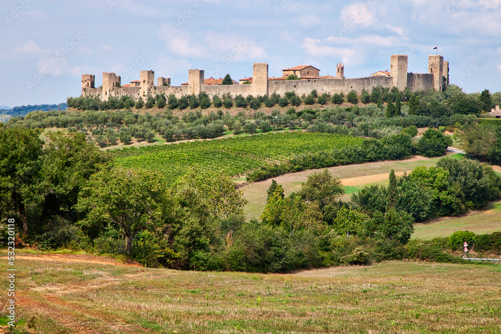 Italy, Tuscany, Monteriggioni. Ancient walled hill town.