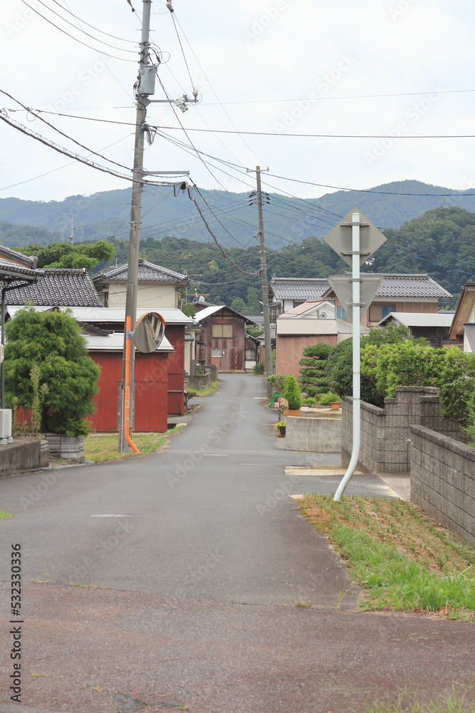 日本の田舎の路地裏風景