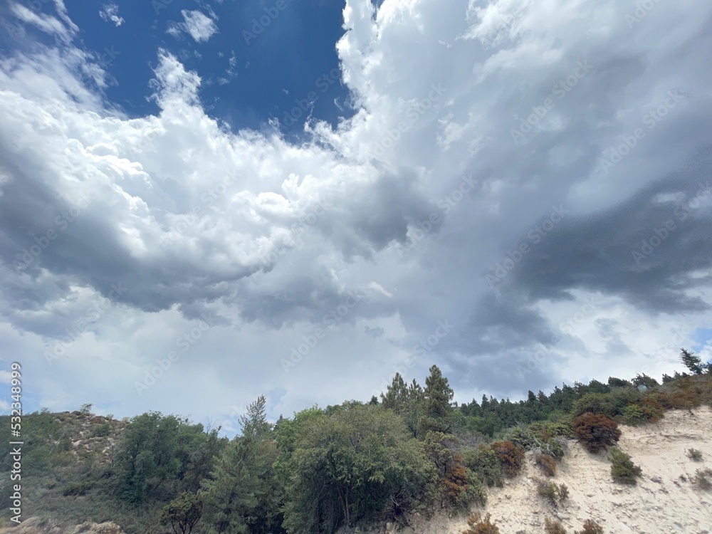 Obraz premium CLOUD AND SKY , BIG BEAR DAY