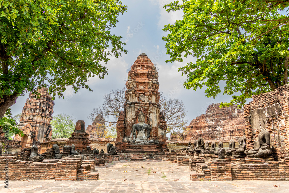 Naklejka premium Buddhas at Changwat, Ayutthaya