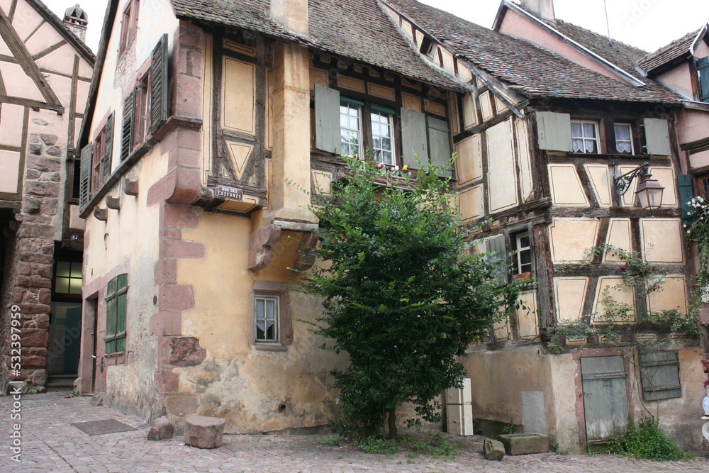 Le village viticole de Riquewihr (Alsace, Haut-Rhin, France)