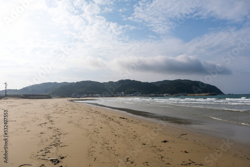 海の中道から眺める志賀島と玄界灘