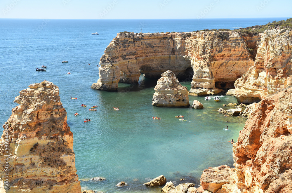 Obraz premium una impresionante playa del algarve de portugal