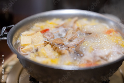 Hot sauerkraut white meat pot, chinese cuisine