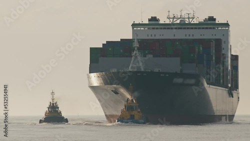 Tugboat maneuvering ship